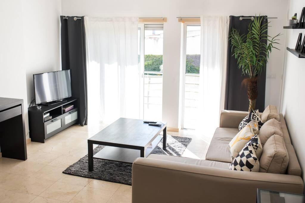 Bay Residence Apartamento - Piscina Сан-Мартинью-ду-Порту Экстерьер фото